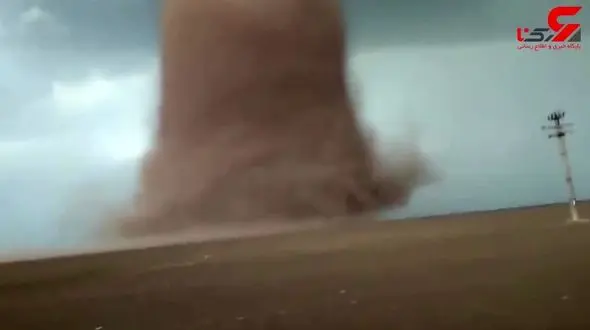 صحنه وحشتناک از گردباد عظیم در رومانی+ فیلم