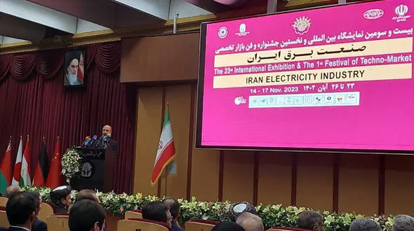 با وجود 2 میلیون مشترک جدید برق شاهد کاهش مصرف خانگی بودیم / امسال ایران خاموشی ندارد + فیلم