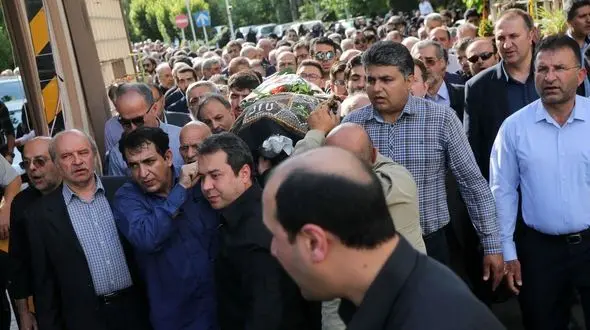 پیکر مرحوم «سید شمس‌الدین وهابی» تشییع شد