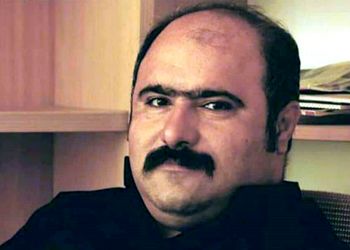 سلفی شیطنت آمیز کاظم نوربخش، بازیگر نون خ و دخترش / وروجک کپی باباش شده، نمک خالص