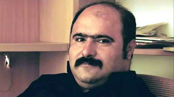 سلفی شیطنت آمیز کاظم نوربخش، بازیگر نون خ و دخترش / وروجک کپی باباش شده، نمک خالص