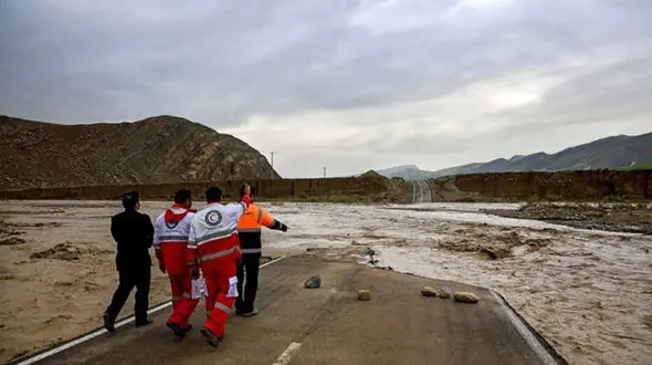 رعد و  برق چوپان جوان را خشک کرد / سیل چوپان دیگر را با خود برد + فیلم 