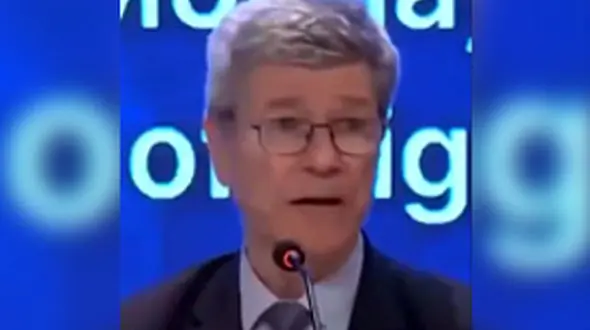 جفری ساکس: کشورهای میزبان پایگاه‌های آمریکا، جرأت مخالفت ندارند!