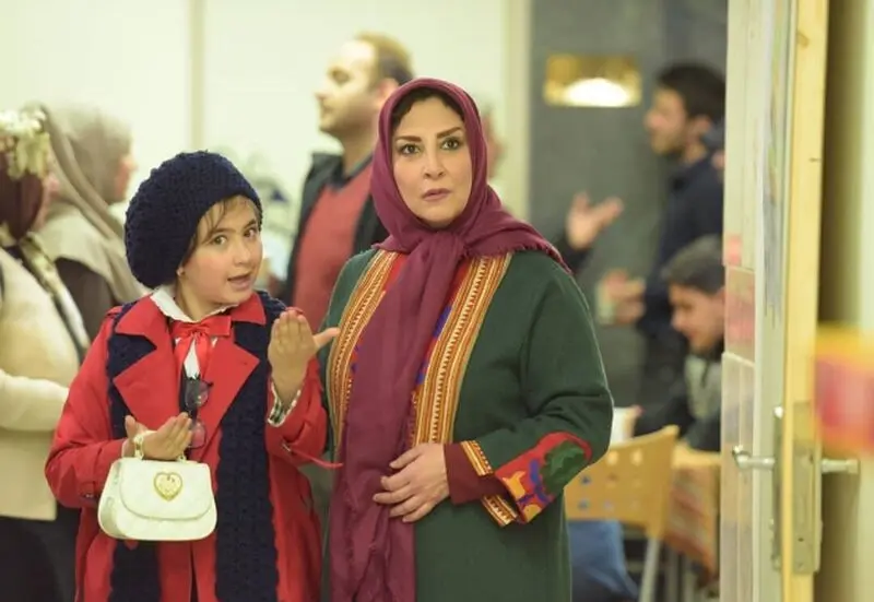 هیا آهنگری و مرجانه گلچین