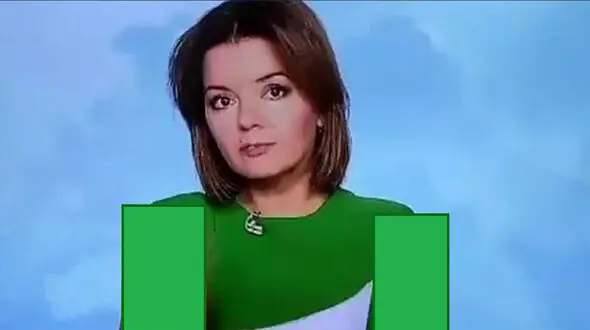 فیلم لحظه افتادن دندان مجری جوان زن هنگام پخش زنده خبر ! 