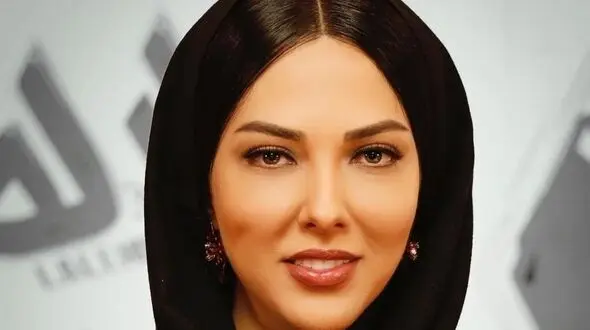 نگاهی به ماشین هوش پران و لاکچری لیلا اوتادی   با تیپ ... و عینک خلبانی