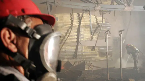 آتش سوزی در انبار شرکت نفت اهواز