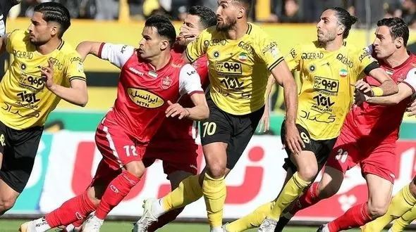 پرسپولیس – سپاهان؛ هواداران در انتظار عیدی!/کدام تیم 1401 را با صدرنشینی تمام می کند؟
