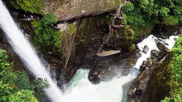 این آبشار اکوادور را حتما ببینید + فیلم