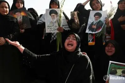 درخواست وزارت بهداشت از زائران برای رانندگی ایمن در مسیر بازگشت از مراسم تشییع
