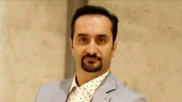 جشن تولد ساده و خلوت نیما کرمی با یک کیک خوشمزه در حیاط سرسبز خانه شان+عکس