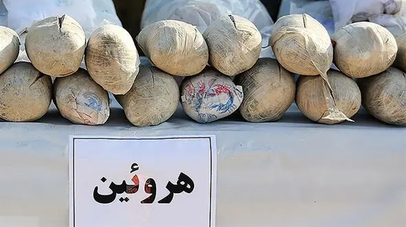 بسته های مرگ قبل از توزیع در شهر توقیف شد / بازداشت 3 پلید در آبادان