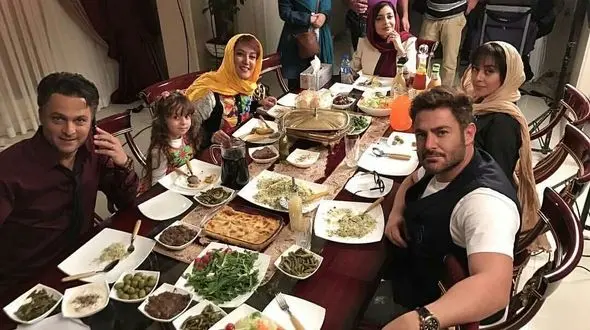 میز غذای مجلل سوپراستارهای محبوب سینما در عاشقانه +عکس