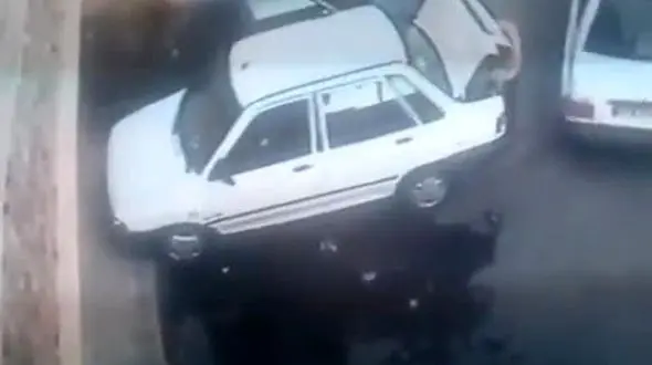 فیلم سرقت چند ثانیه ای از صندوق عقب پراید 