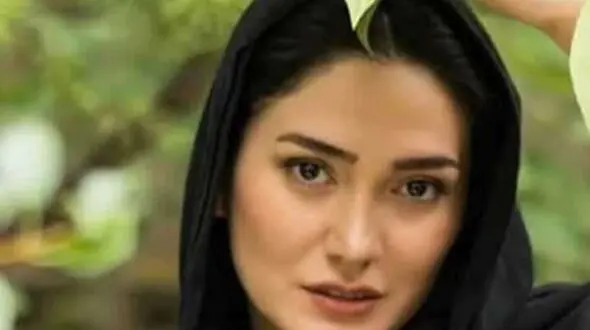مینا وحید بازیگر سریال افرا همراه مادر , خواهر و برادرش میلاد