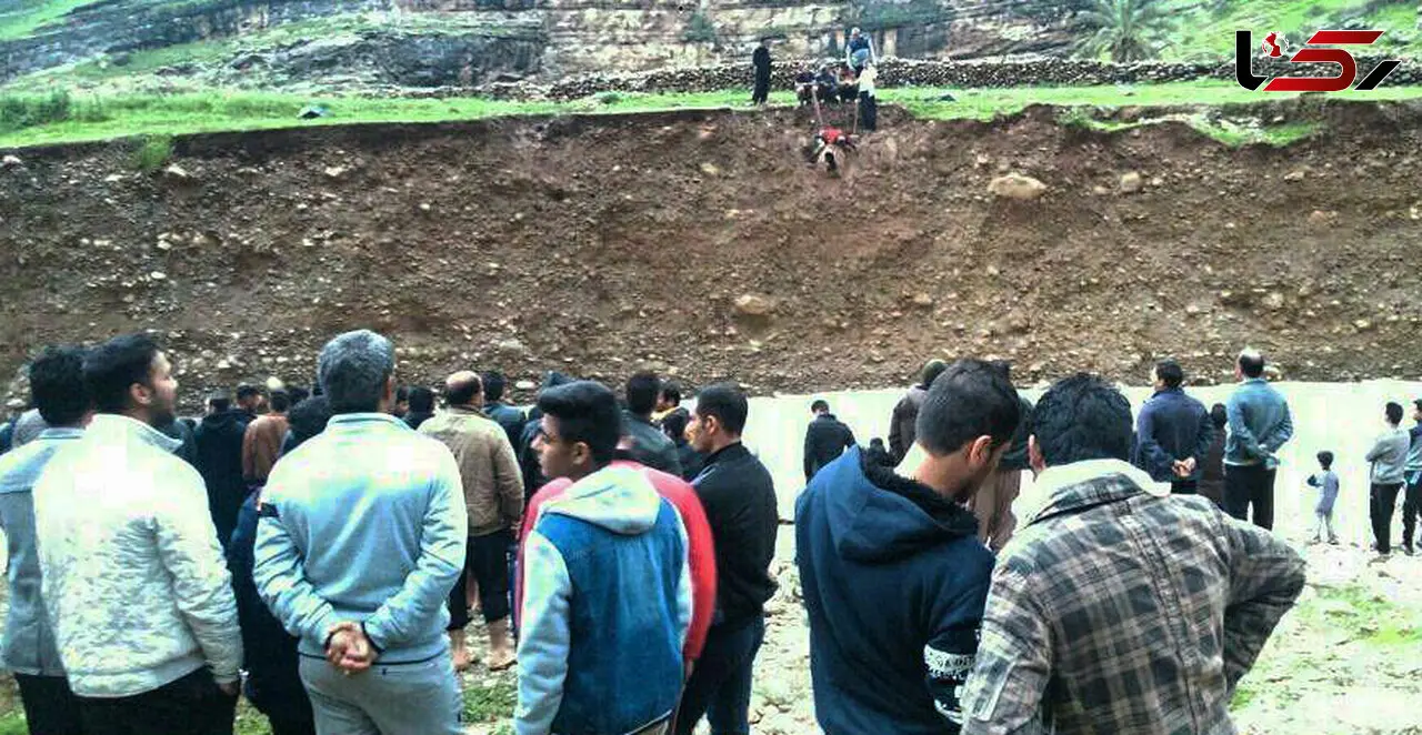 گنجی که در پی سیل ایلام از زمین بیرون آمد + عکس 