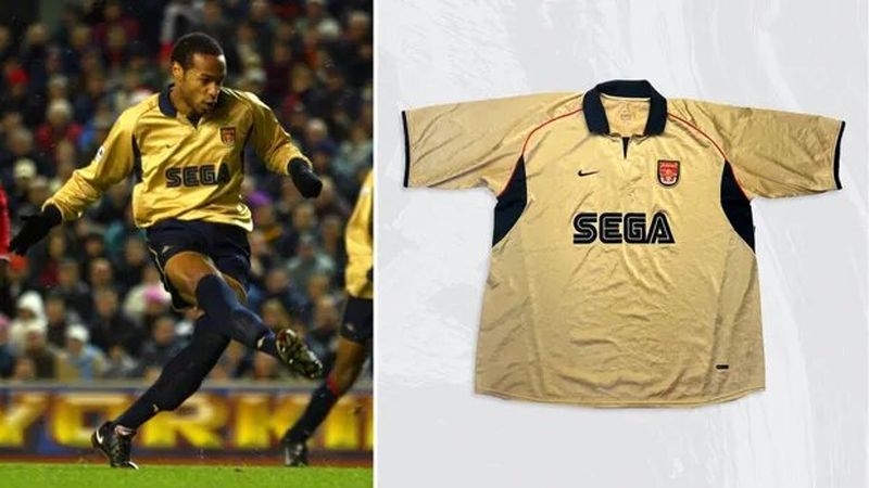 Arsenal_2001-02_away_kit