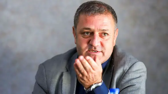 رجائیان: رحمتی مورد حمایت باشگاه است/ منصوریان؟ تنها با هم رفیق هستیم/ شرایط آلومینیوم بهتر می‌شود