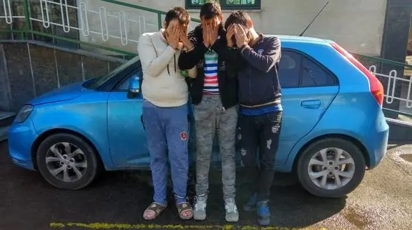 3 جوان شمشیر زن خشن در مشیریه تهران دستگیر شدند +عکس