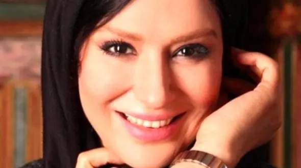 ساغر عزیزی بازیگر فرح دیبا در «معمای شاه» ؛همیشه میگفتم که من پسرم.../خاطرات مدرسه‌ بازیگر نقش فرح که همه رو شوکه کرد!