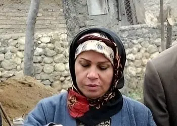 پوشش منحصر به فرد ساقی زینتی بازیگر «پس از باران» با استایلی شیک و زمستانی! / خانم بازیگر 24 سال بعد از سریال