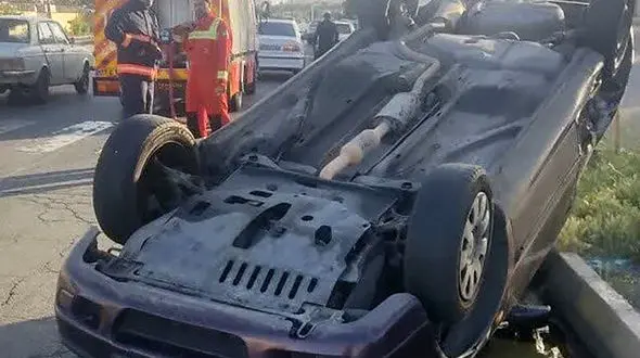 فیلم واکنش عجیب راننده بعد از تصادف هولناکش ! / صدای ضبطش را بلند کرد !