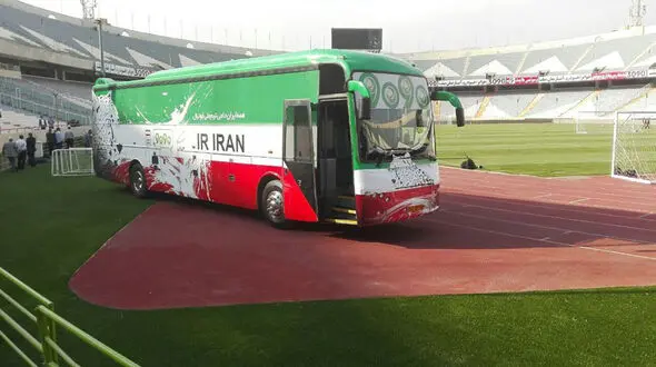 اتوبوس تیم‌ ملی فوتبال هم قرنطینه می‌شود / به کنعانی زادگان ربط دارد ؟!