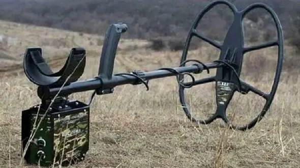 کشف 10  دستگاه فلزیاب در زنجان