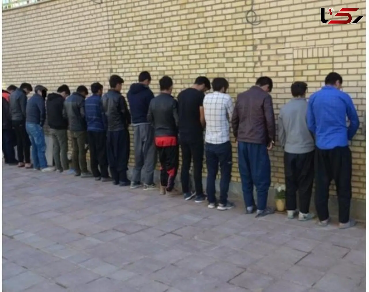 گروگانگیری 38 جوان در گروگانگیری شرکت بازاریابی شبکه ای / در فردیس رخ داد