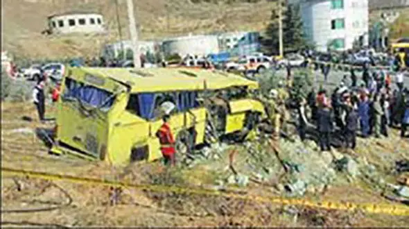 تخلف دانشگاه آزاد در حادثه اتوبوس دانشجویان آشکار است