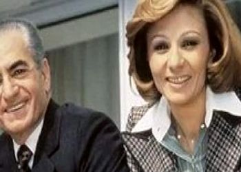 عکس سفر در زمان /  گریه های محمدرضا پهلوی بعد از دیدن اولین نوزادش و عکسبرداری از فرح دیبا /  سال 1330