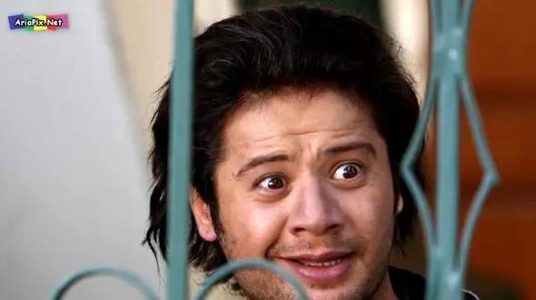 آواز باشکوه و دلنواز علی صادقی با اجرای آهنگ معروف به رقص آمحسن چاوشی+ موزیک ویدئو