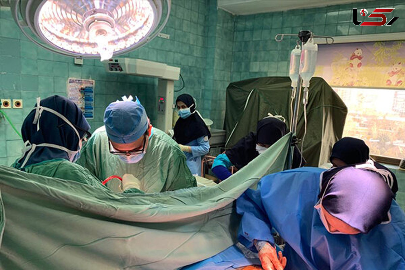 زایمان زن جوان تهرانی هنگام جراحی تومور مغز در اتاق عمل 