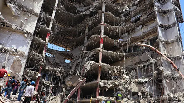 شهرداری مقصر حادثه متروپل است / شهرداری با عبدالباقی شریک بود !