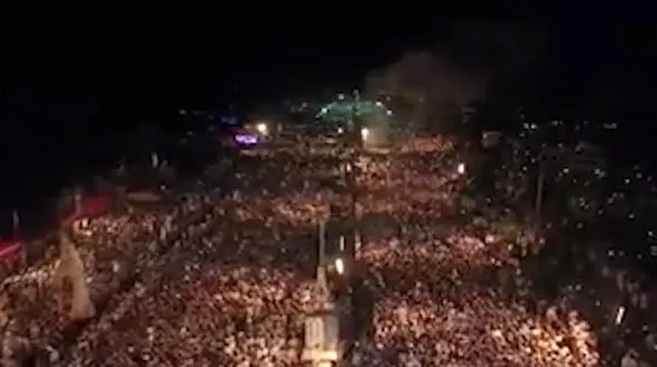  خروش مسلمانان پاکستان علیه نشریه هتاک فرانسوی + فیلم