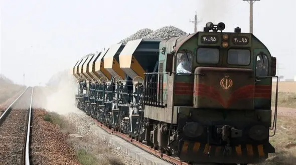 خروج واگن قطار از ریل در ایستگاه لرستان 