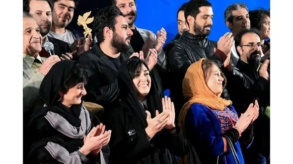 باران کوثری و محسن کیایی در فرش قرمز فیلم «سدمعبر» +تصاویر