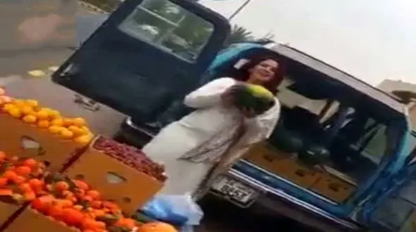 خانم شیک پوش هندوانه فروش جنجال به پا کرد! + تصاویر