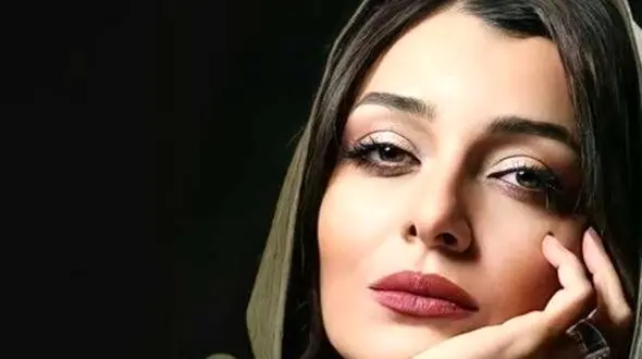 زوایایی از دیزاین هنری خانه لاکچری ساره بیات را با هم ببینیم/ عجب خونه‌ی اصیل و شیکی!