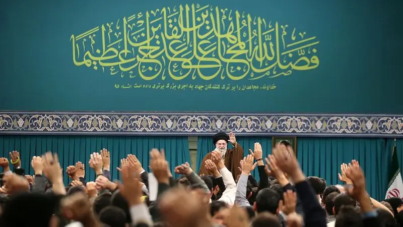 دیدار جمعی از خانواده‌های شهدای مدافع حرم و مقاومت در پنجمین سالگرد شهید سلیمانی