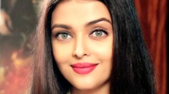 پوشش خیره کننده آیشواریا رای ملکه چشم رنگی هندی و دخترش در مجلل ترین مهمانی سال عروسی آمبانی یازدهمین مرد ثروتمند جهان+عکس