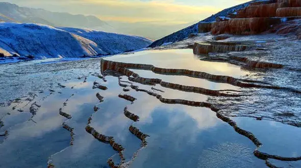 چشمه های پلکانی باداب سورت در برف + فیلم