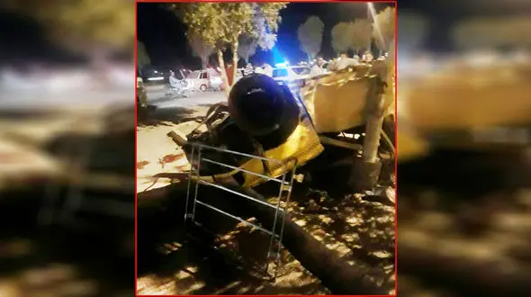 عکسی عجیب از چپ کردن تاکسی در آبادان ! + جزییات