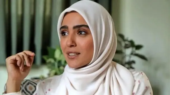 احساساتی شدن مونا کرمی در تولد پدرشوهرش مثل همیشه باوقار و متین : بابا سعید .... بودنتون برای همه‌مون مایه ی آرامش و افتخاره...