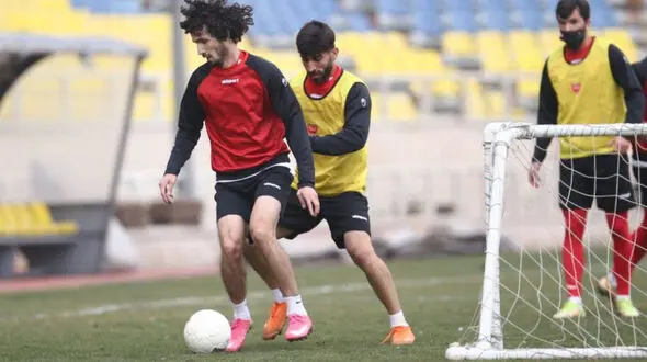 تمرین پرسپولیس تعطیل شد/ استعفای گل محمدی؟