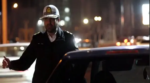 فیلم حرکات مارپیچ و خطرناک خانم راننده پراید در تهران ! / نه گواهینامه داشت نه حال خوب !