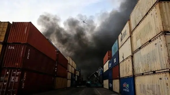 چرا دولت در برابر سوختن کانتینرها واکنش نشان نمی‌دهد؟ تبعات اقتصادی چیست؟