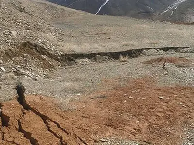 فیلم / این روستای ایرانی  برای همیشه ناپدید شد /  روایت تلخ  بلعیده شدن روستای آبکار علیا و همه اهالی اش توسط کوه