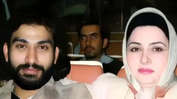 آواز باشکوه ناصر عبداللهی / خدابیامرز تو کنسرتش چشم تو چشم برای زنش خوند!