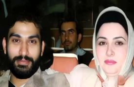 آواز باشکوه ناصر عبداللهی / خدابیامرز تو کنسرتش چشم تو چشم برای زنش خوند!